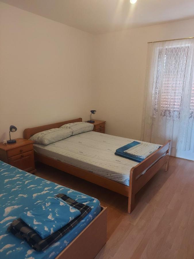 Apartments Vilanija *